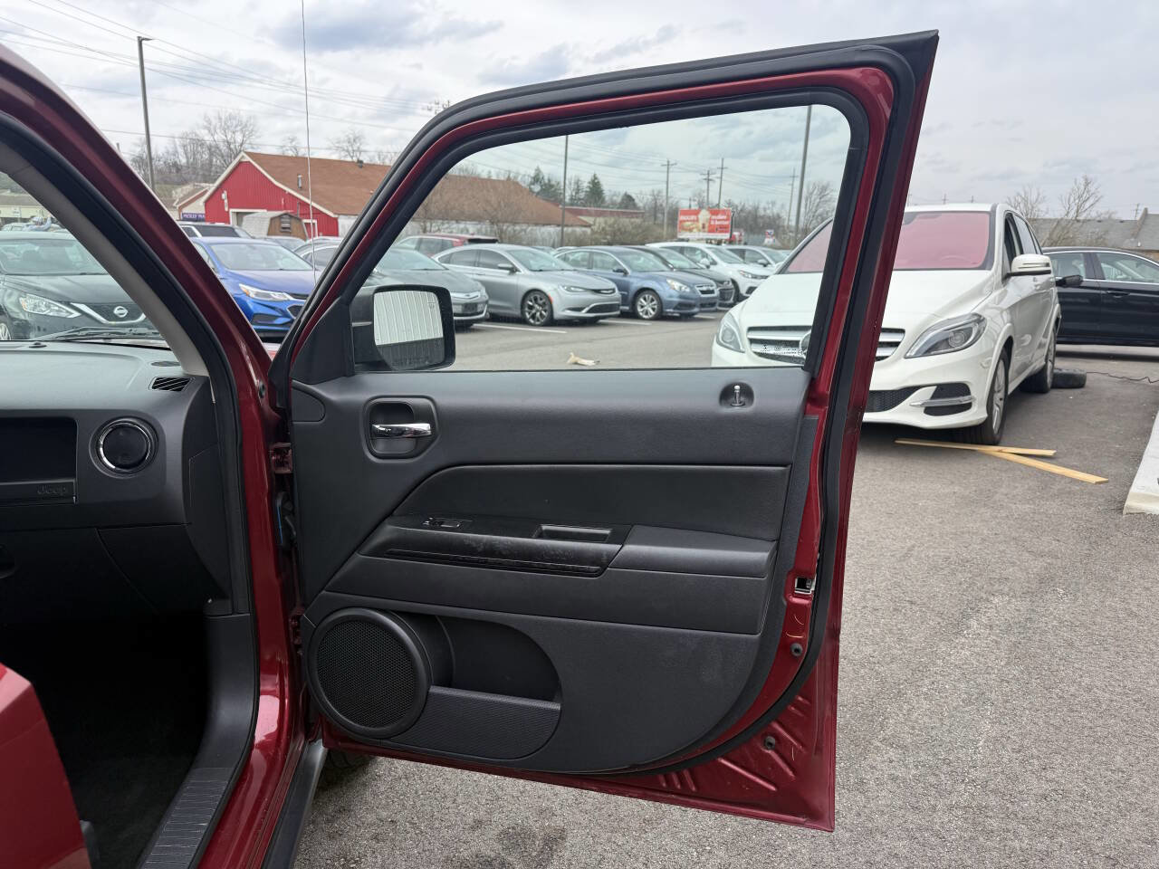 Used 2017 Jeep Patriot High Altitude image 18