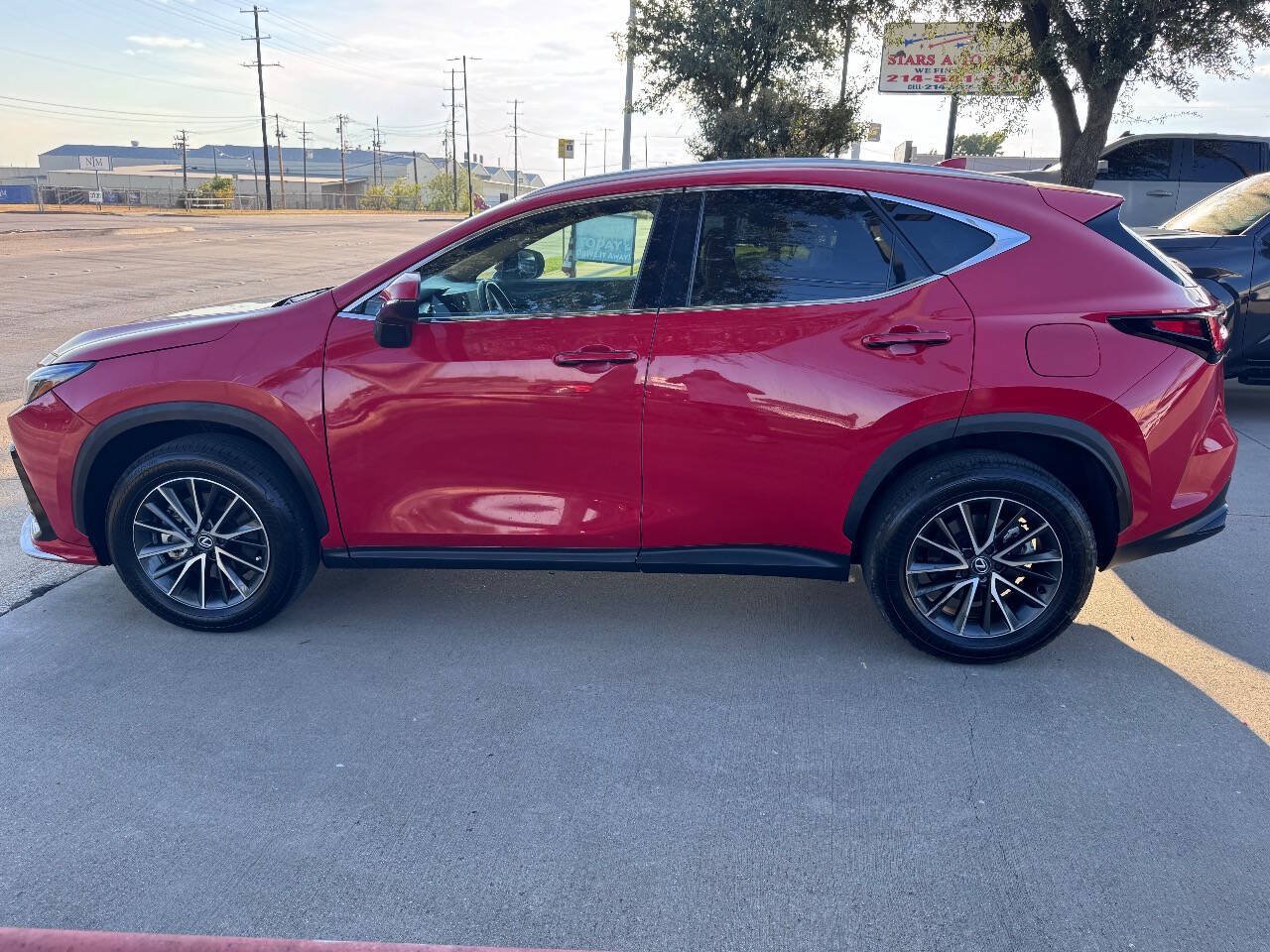 Used 2025 Lexus NX 250 FWD w/ Towing Package (2000 Lbs) image 9