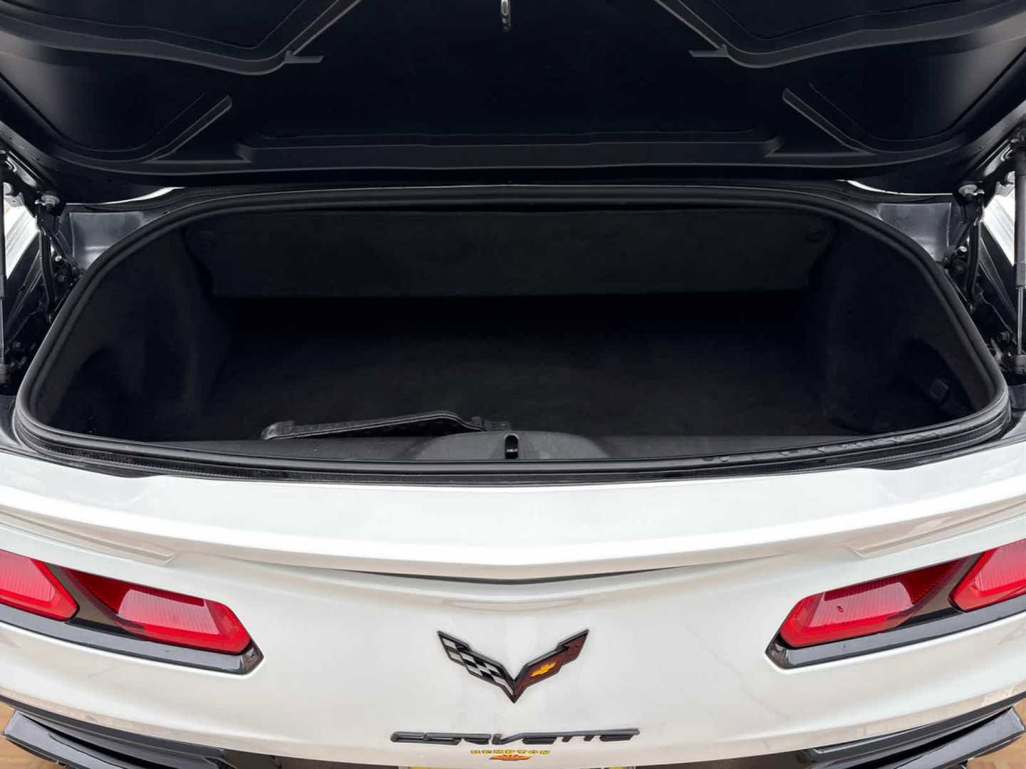 Used 2019 Chevrolet Corvette Stingray Convertible Z51 2LT RWD image 14