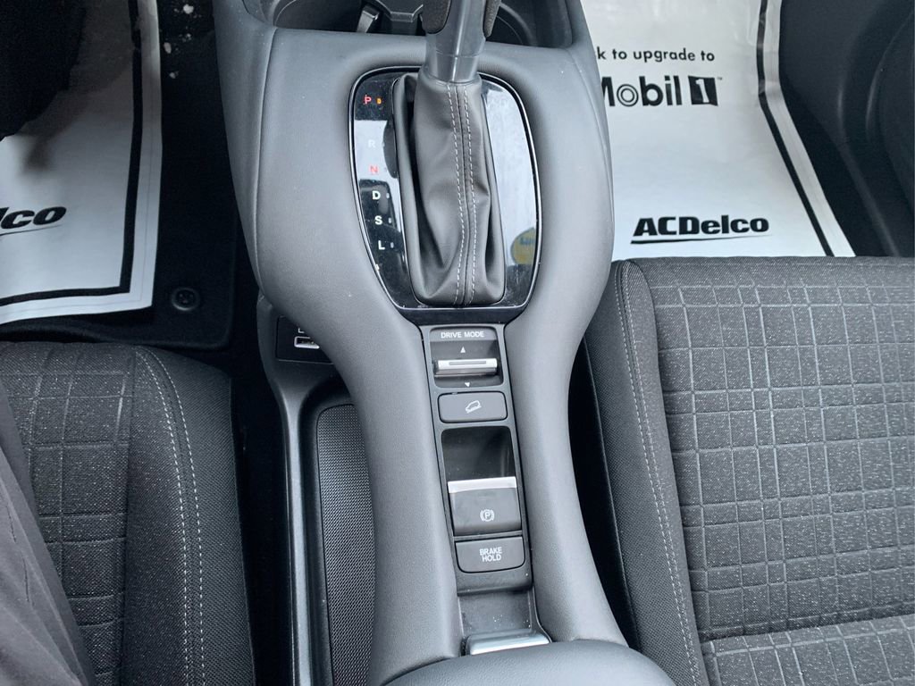 Used 2023 Honda HR-V LX image 15