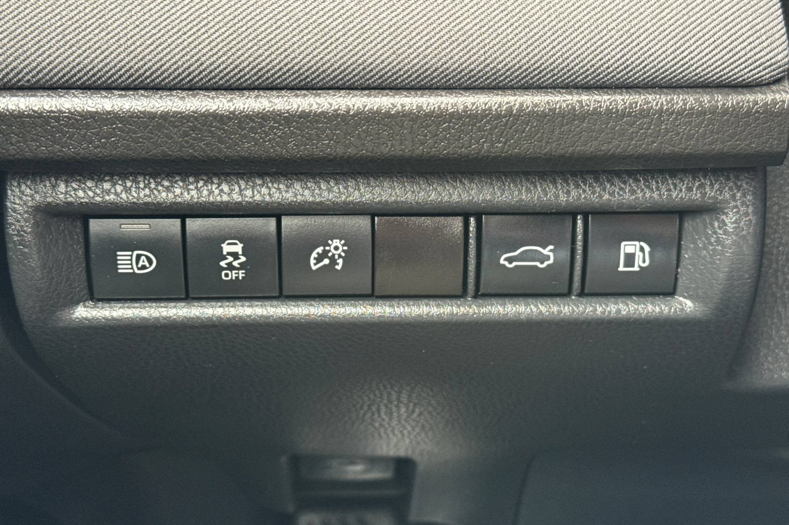 Certified 2025 Toyota Camry LE FWD image 43