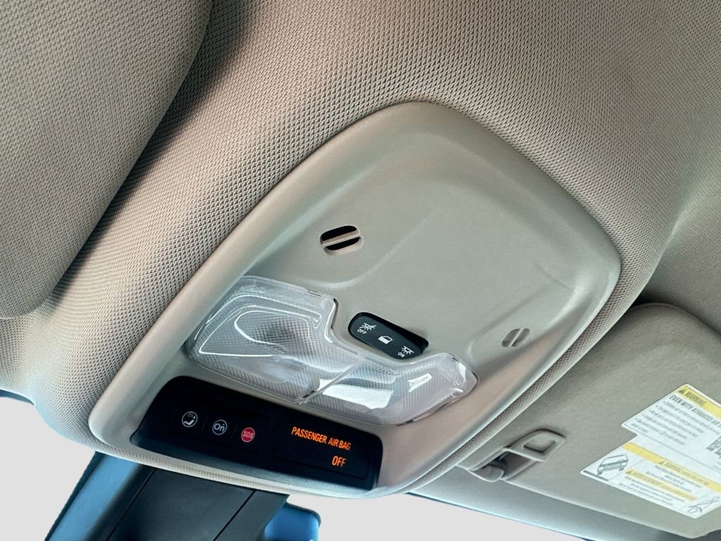 Used 2021 Buick Encore GX Select image 17