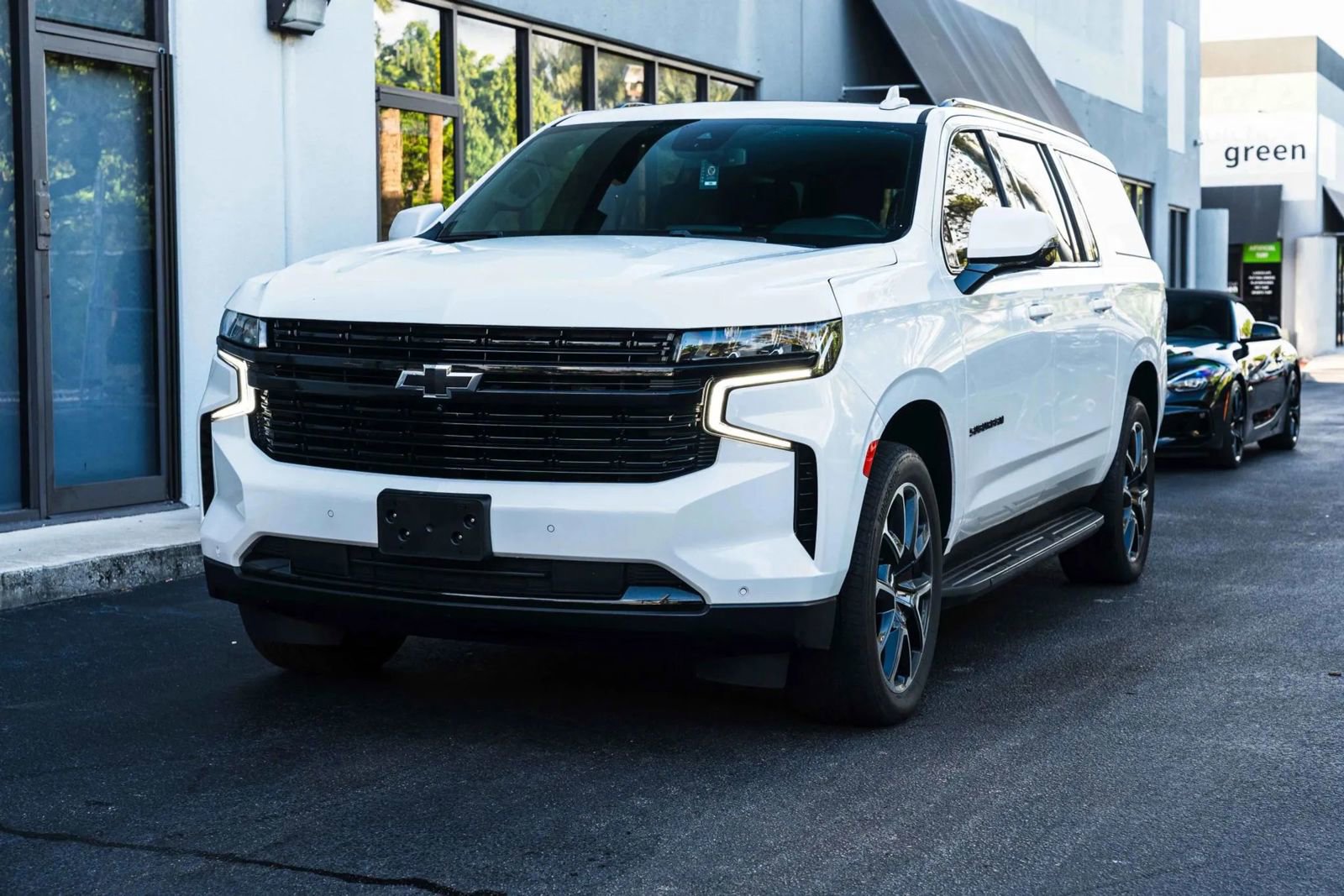 Used 2024 Chevrolet Suburban RST w/ Sport Performance Package RWD image 4