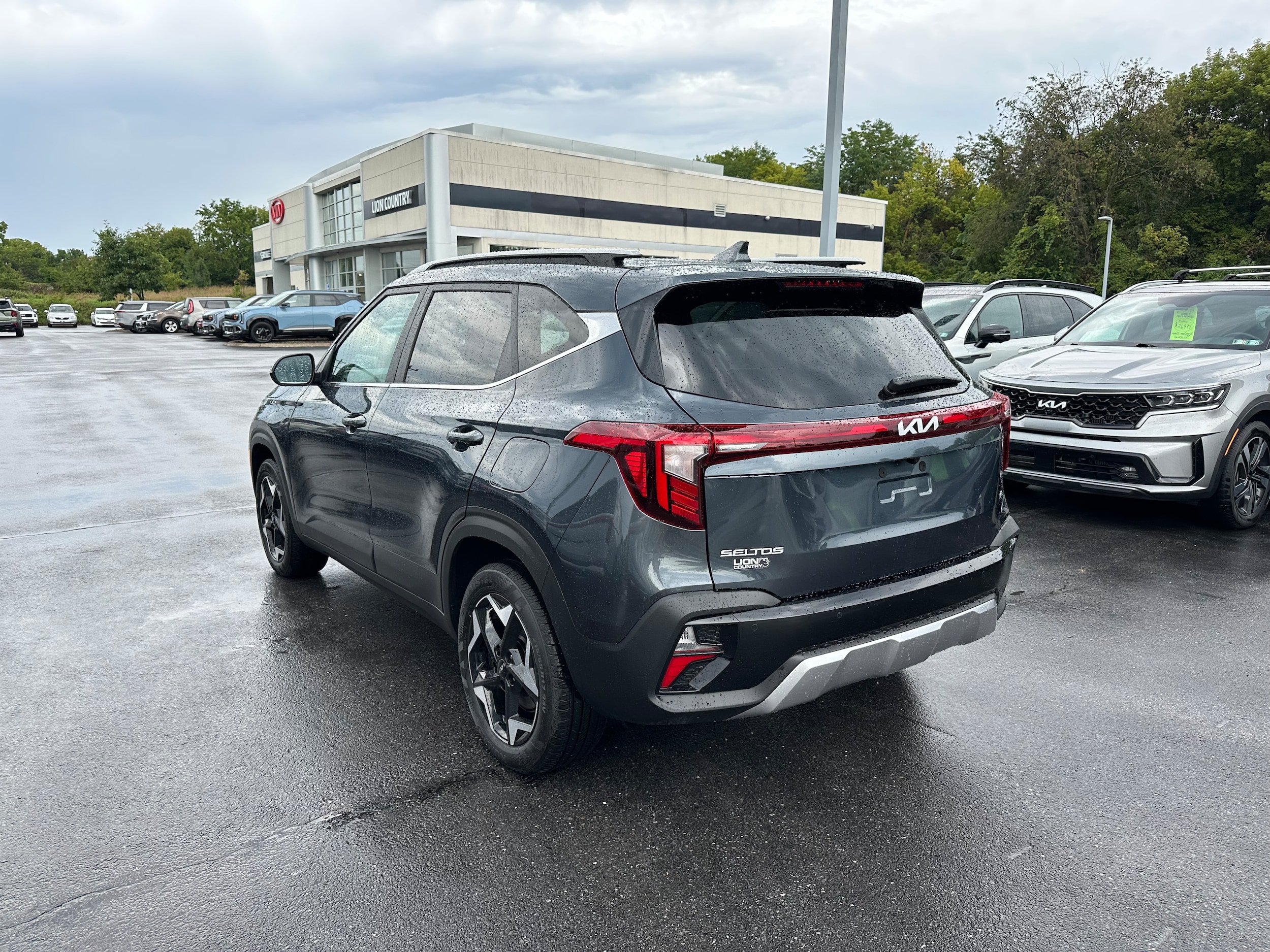 Used 2026 Kia Seltos EX AWD/4WD image 7