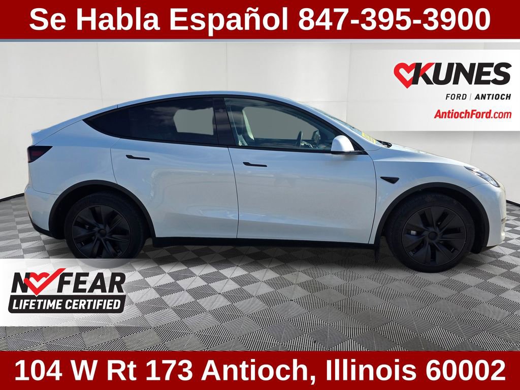 Used 2024 Tesla Model Y Long Range AWD/4WD image 9