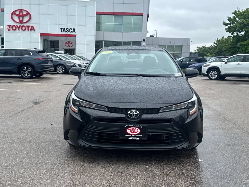 Used 2024 Toyota Corolla LE FWD video 2