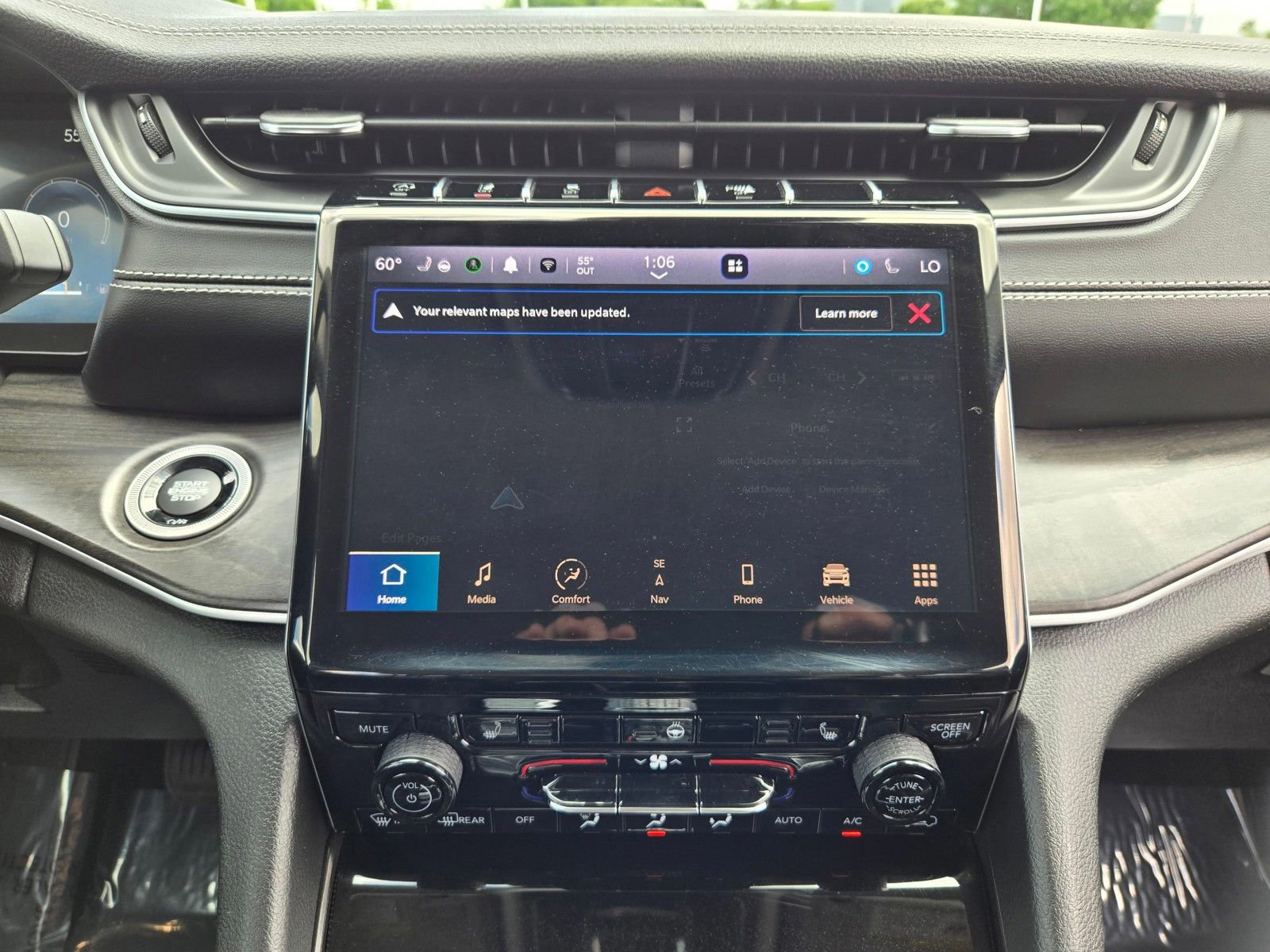 Used 2024 Jeep Grand Cherokee Limited AWD/4WD image 12