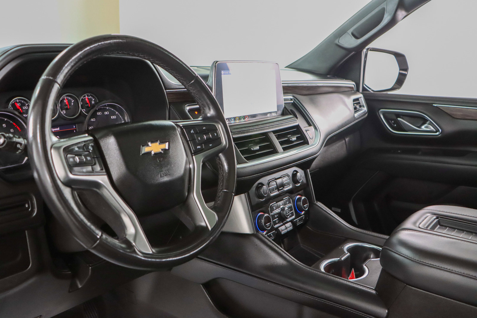 Used 2021 Chevrolet Tahoe LT w/ Rear Media and Nav Package image 27