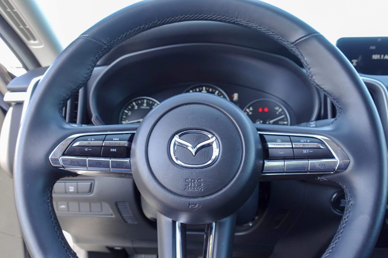 Used 2025 MAZDA CX-50 AWD 2.5 S w/ Premium Package image 19