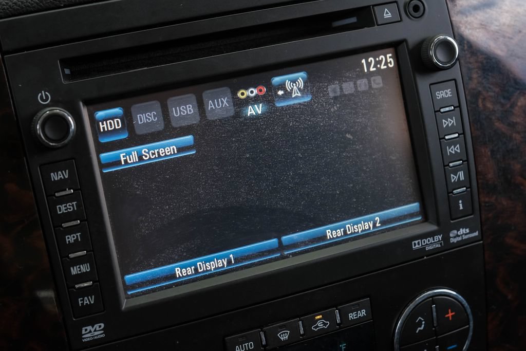 Used 2013 GMC Yukon XL Denali AWD/4WD image 47