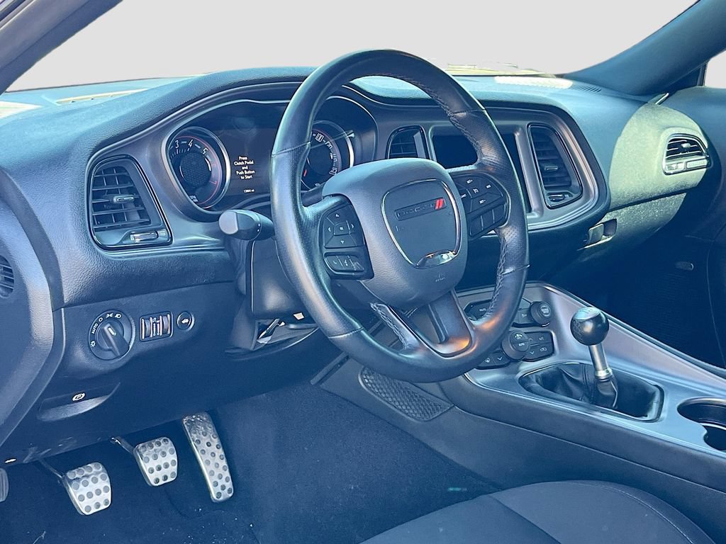 Used 2023 Dodge Challenger R/T RWD image 9