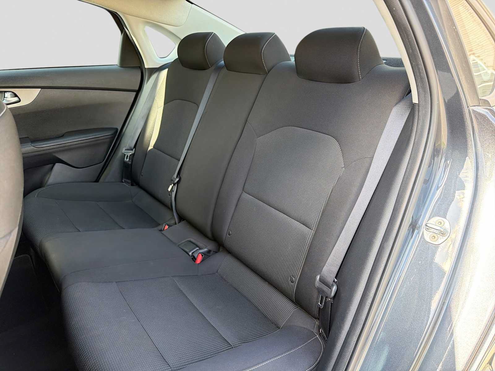 Used 2021 Kia Forte LXS FWD image 19