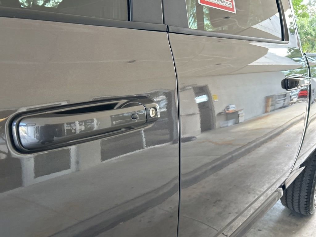Used 2026 RAM 2500 Laramie AWD/4WD image 19