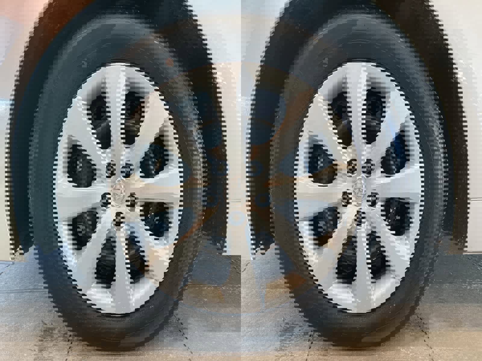 Used 2025 Toyota Corolla LE image 9