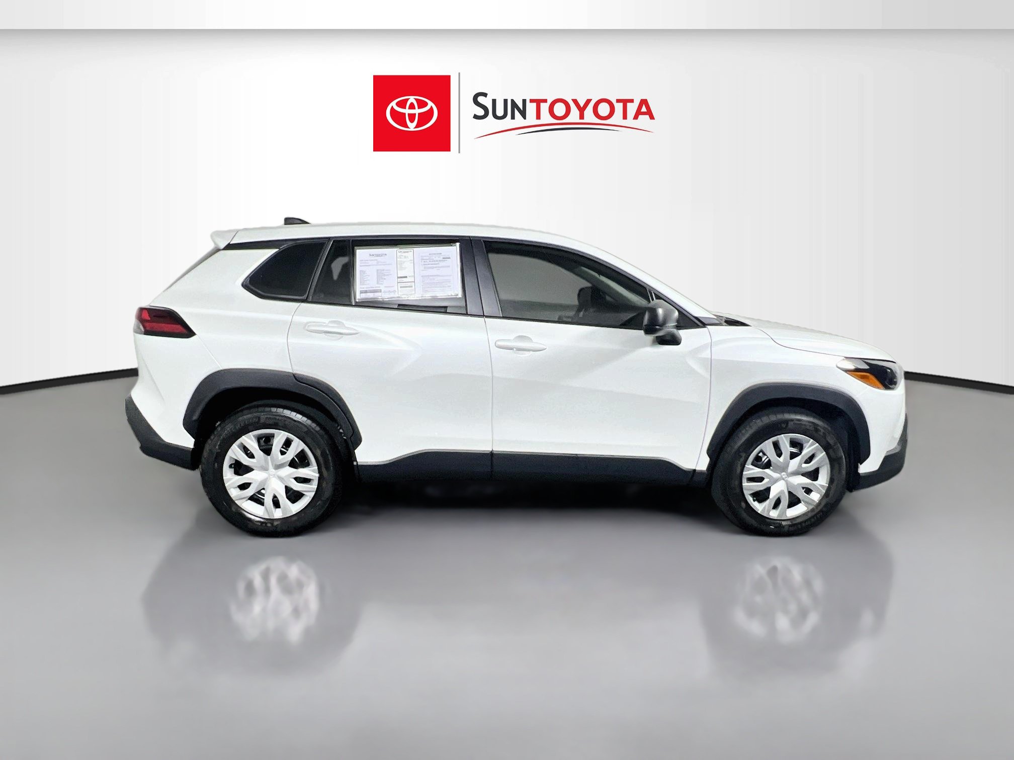 Used 2026 Toyota Corolla Cross L FWD image 2