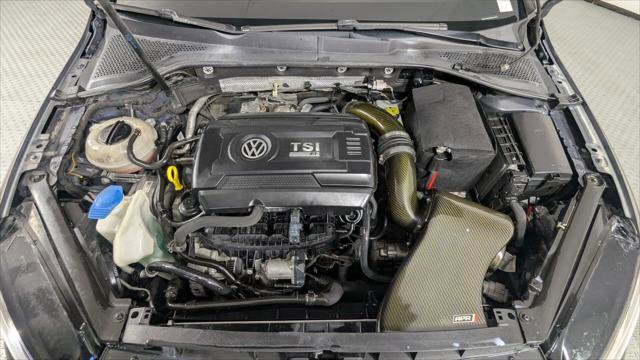 Used 2017 Volkswagen Golf R 4-Door image 30