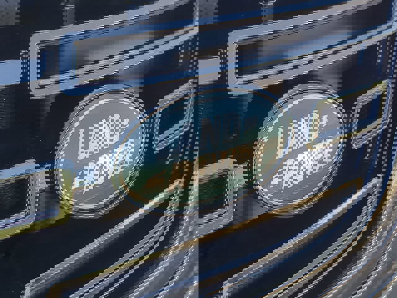 New 2026 Land Rover Range Rover Velar Dynamic SE image 12