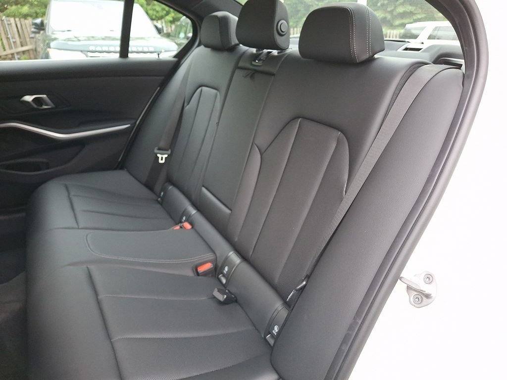 Certified 2025 BMW 330i xDrive Sedan AWD/4WD image 7