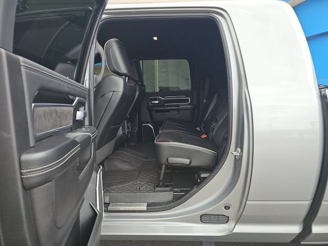 Used 2022 RAM 3500 Laramie AWD/4WD image 6