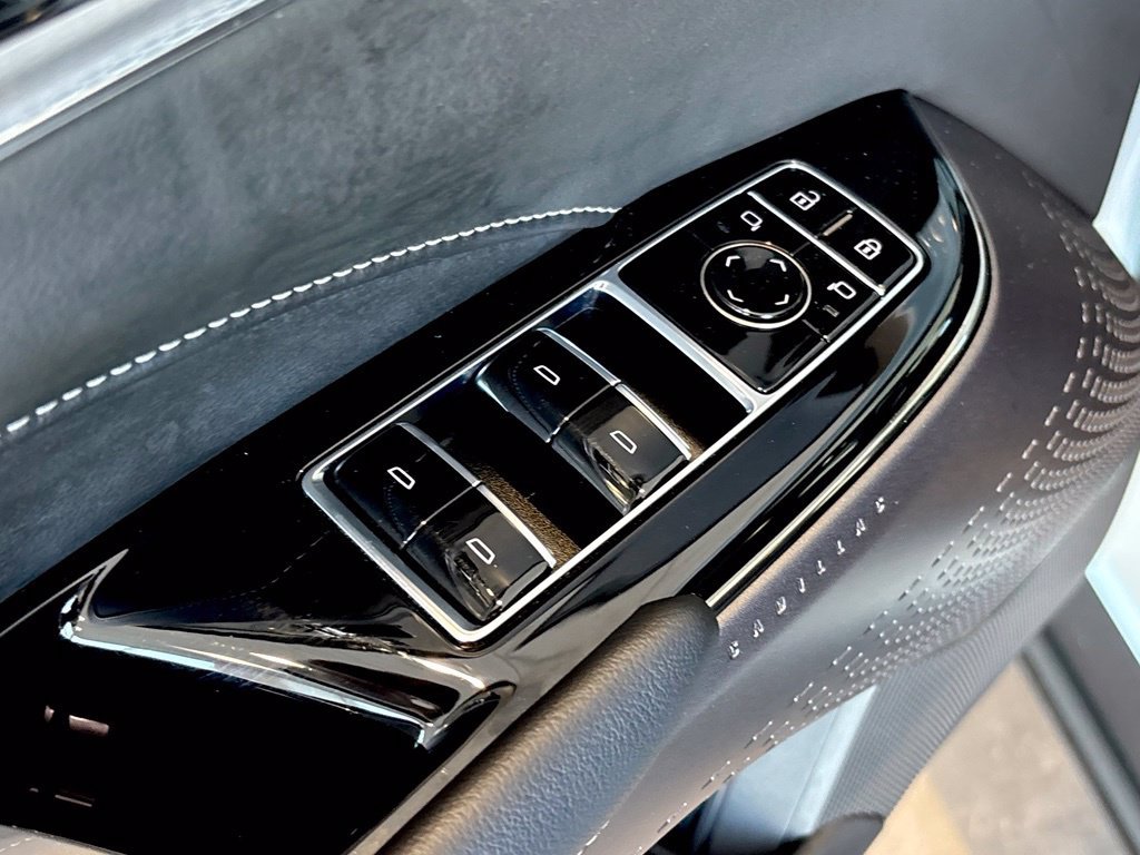 Used 2024 Cadillac Lyriq Tech RWD image 24