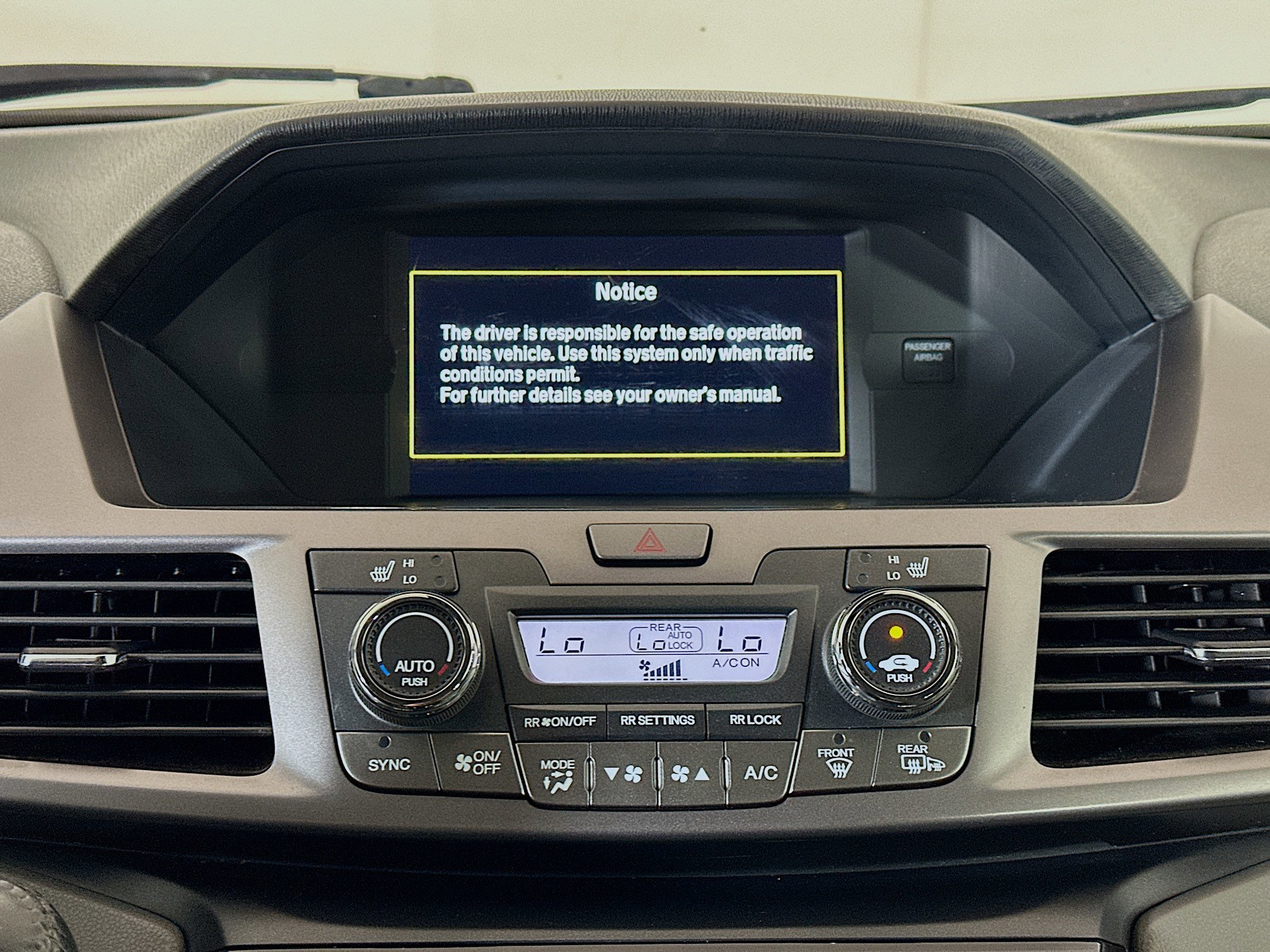 Used 2015 Honda Odyssey Touring Elite image 19