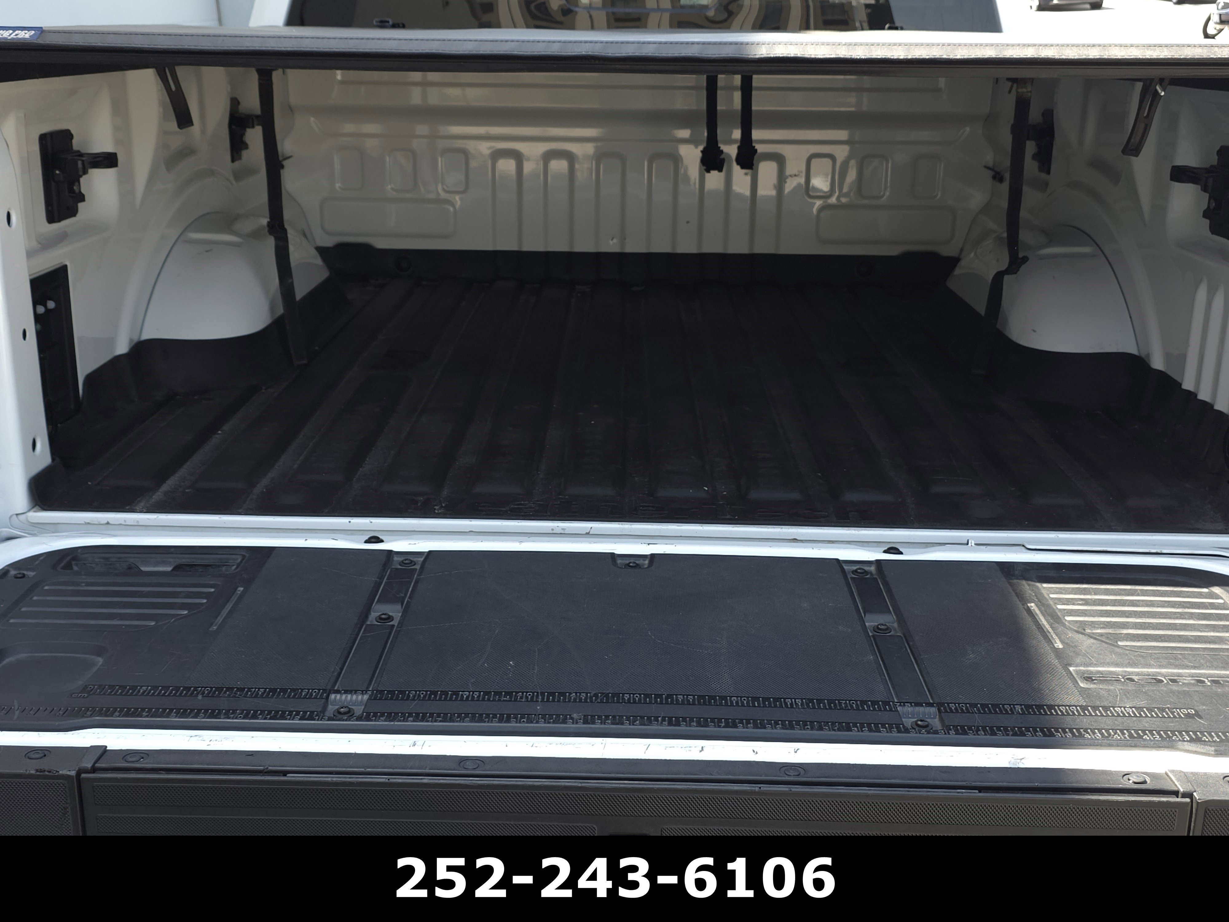 Used 2022 Ford F150 Lightning Platinum AWD/4WD image 38