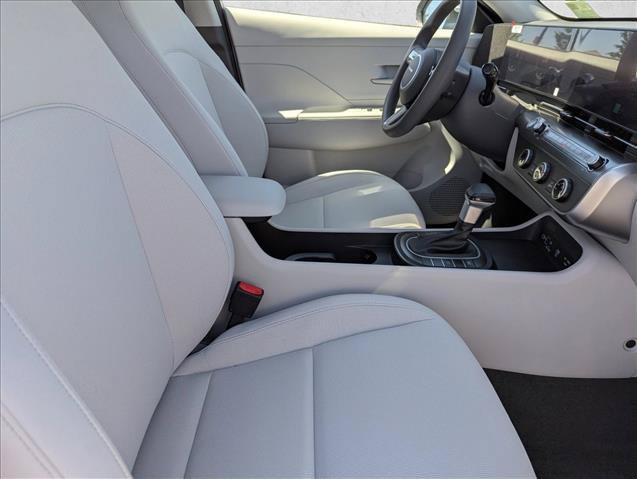 New 2026 Hyundai Kona SE FWD image 24