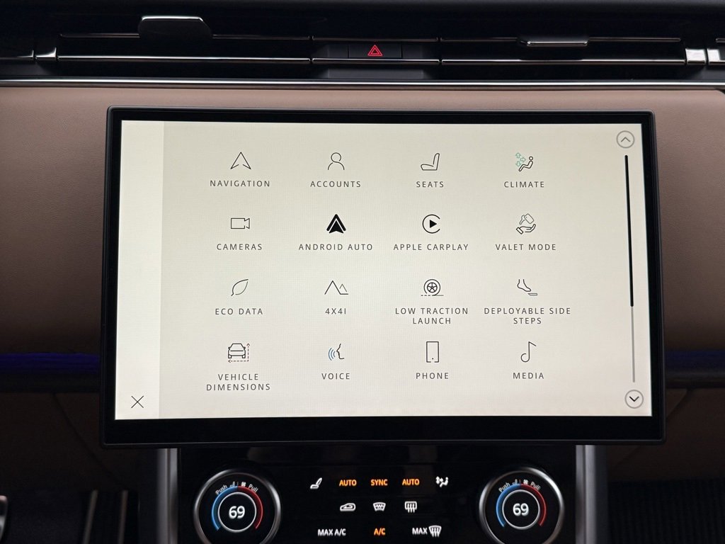 Certified 2023 Land Rover Range Rover SE image 23