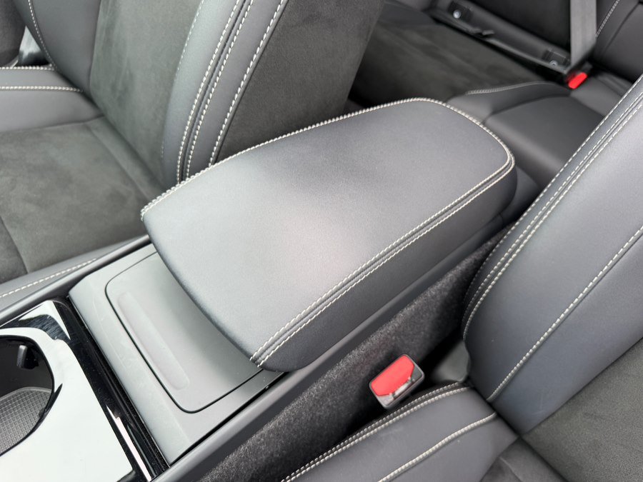Used 2023 Volvo XC40 Recharge Plus AWD/4WD image 29