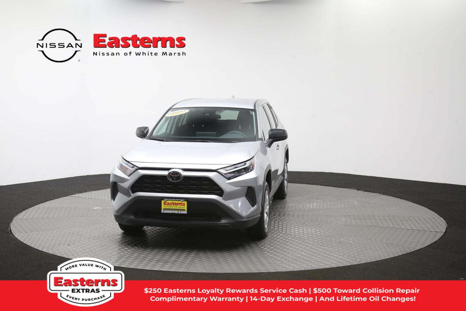 Used 2025 Toyota RAV4 LE AWD/4WD image 52