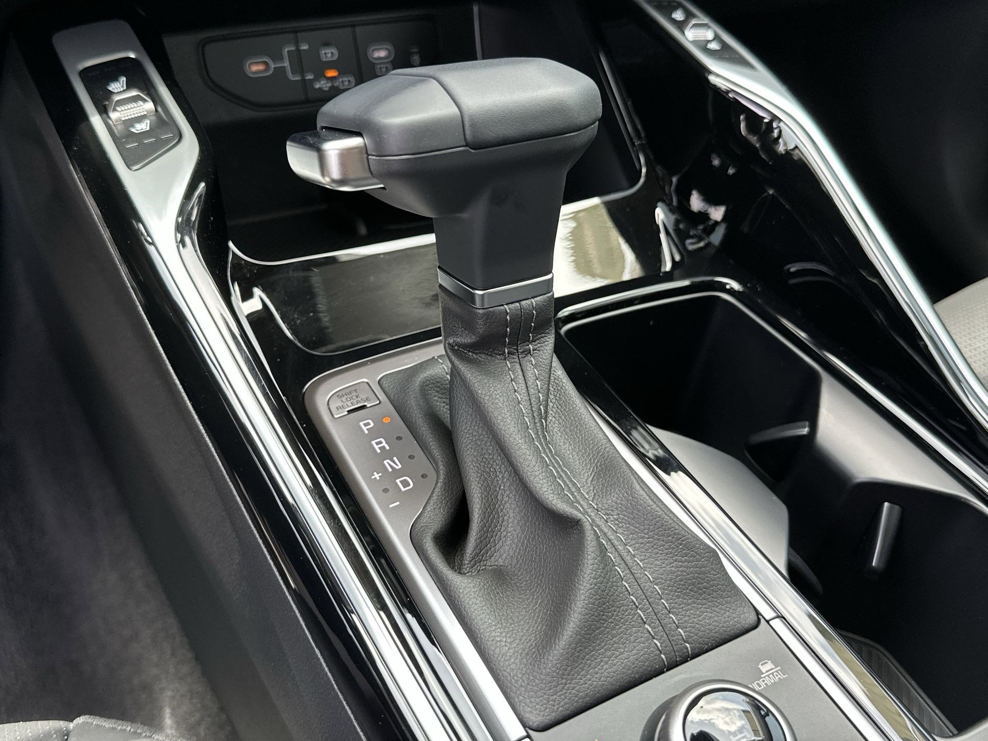 New 2025 Kia Sorento SX image 23