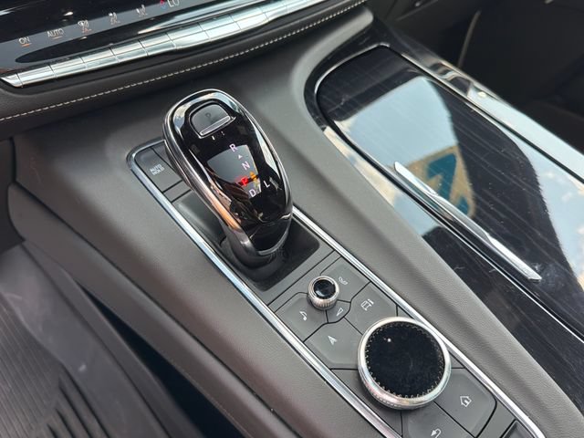Certified 2024 Cadillac Escalade Sport w/ LPO, ONYX Package AWD/4WD image 21