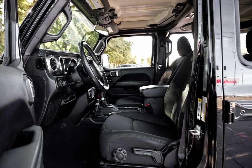 Used 2020 Jeep Wrangler Unlimited Sahara image 42