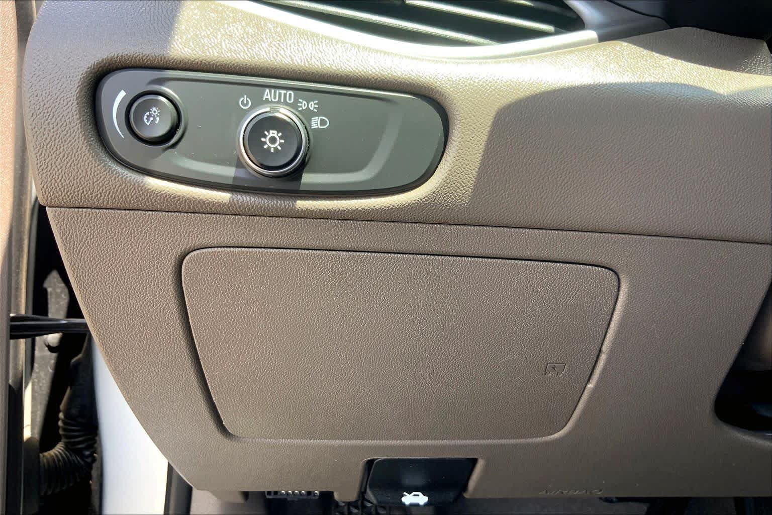 Used 2020 Chevrolet Malibu LS FWD image 33