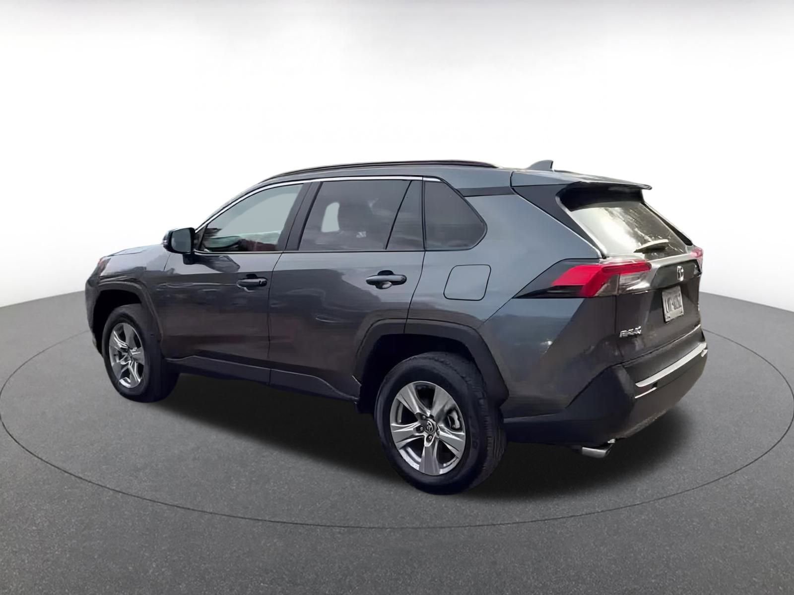 Used 2025 Toyota RAV4 XLE image 10