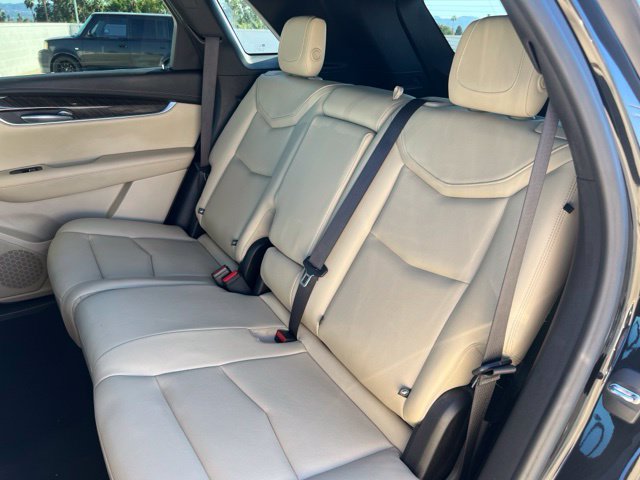 Used 2018 Cadillac XT5 FWD image 16