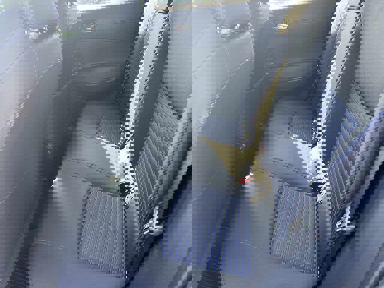 Used 2024 Toyota Corolla Cross XSE w/ Convenience Package image 32