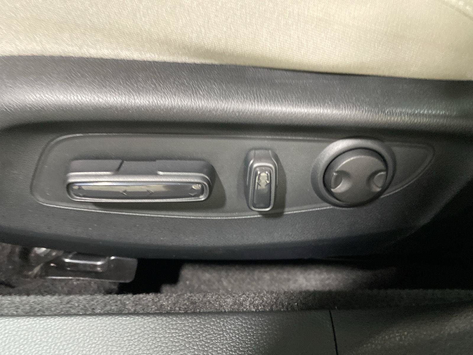Certified 2024 Honda Accord EX image 19