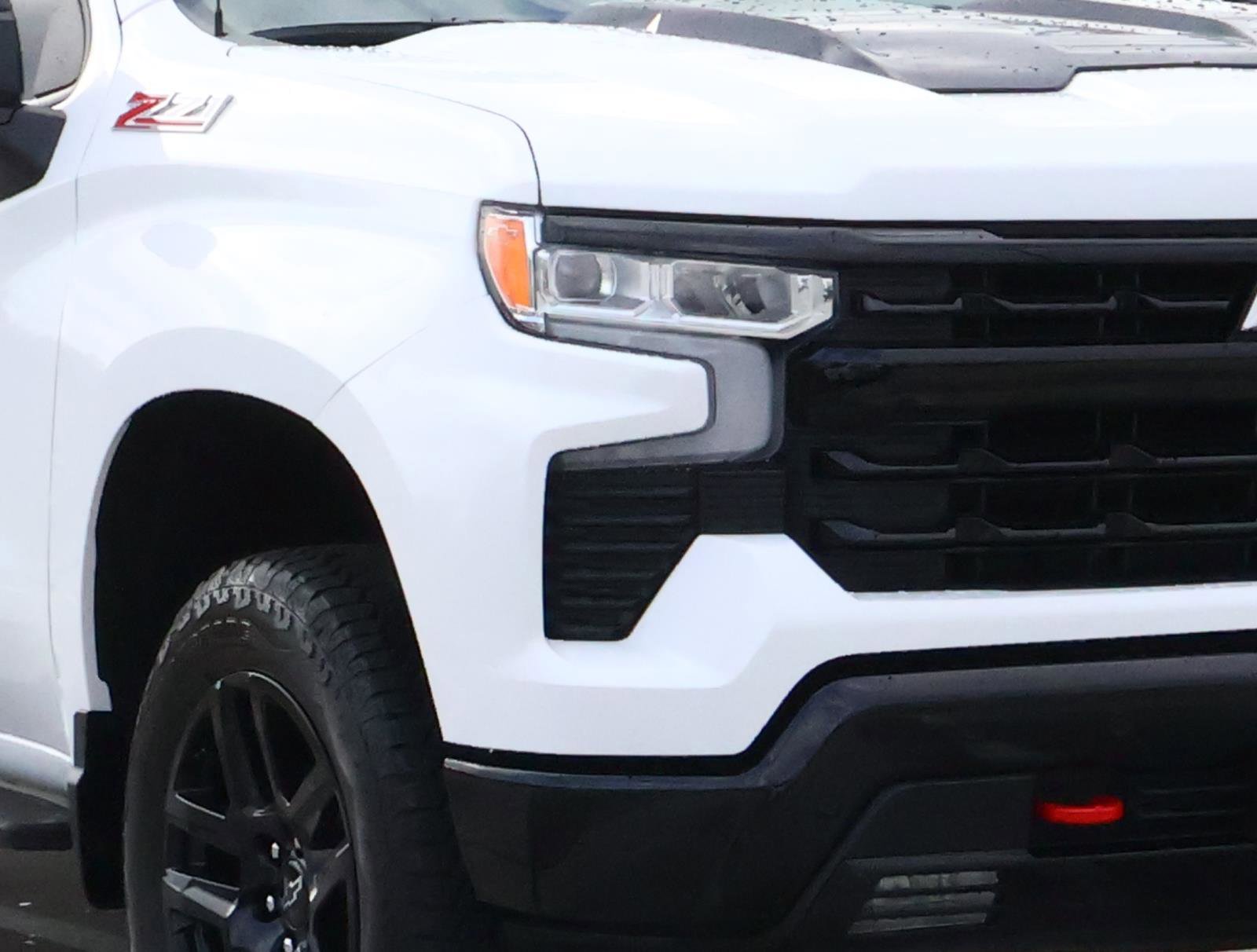 Used 2025 Chevrolet Silverado 1500 LT Trail Boss w/ LT Trail Boss Premium Package AWD/4WD image 7