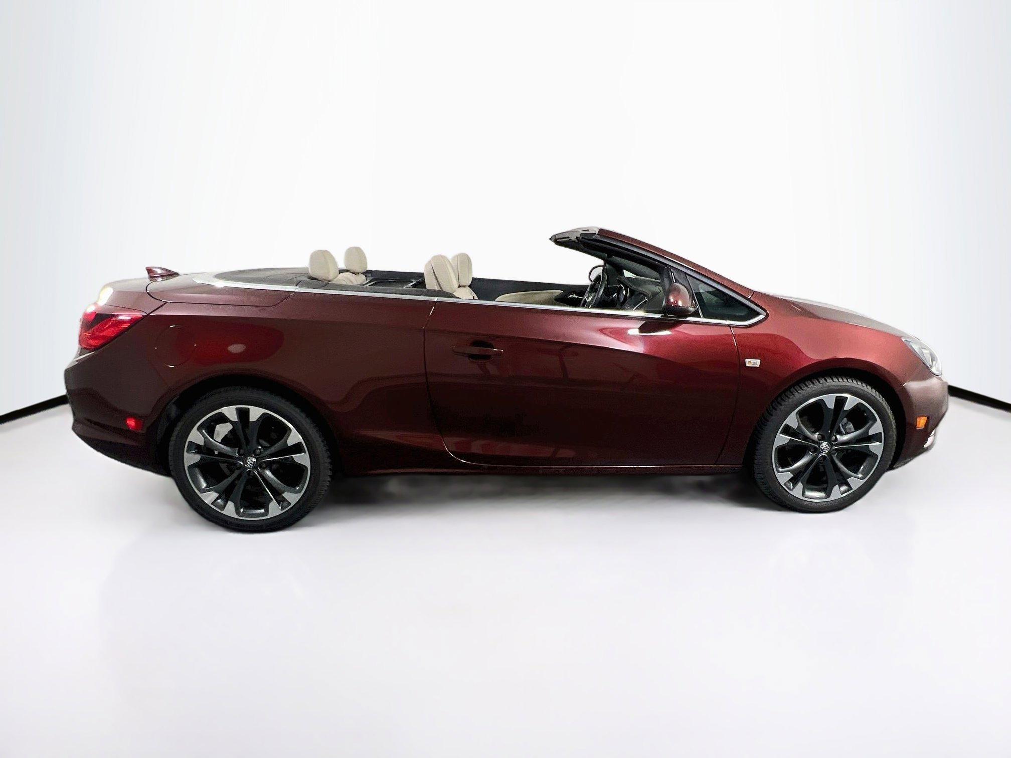 Used 2019 Buick Cascada Premium FWD image 4