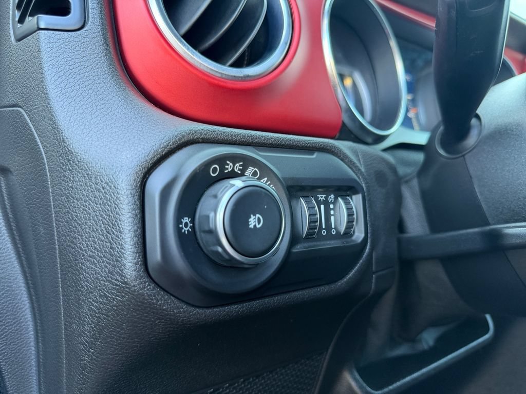 Used 2019 Jeep Wrangler Unlimited Rubicon AWD/4WD image 45