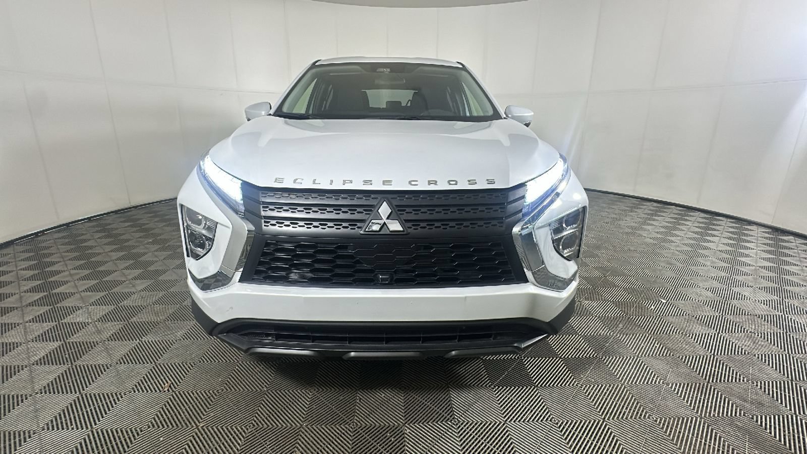 Used 2025 Mitsubishi Eclipse Cross ES AWD/4WD image 7