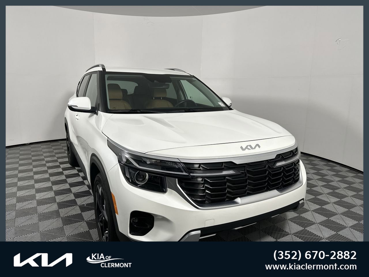 Certified 2024 Kia Seltos EX FWD image 1