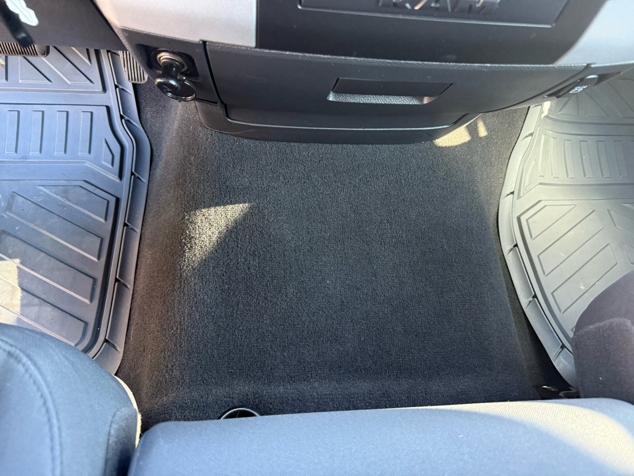 Used 2009 Dodge Ram 1500 Truck SLT image 44