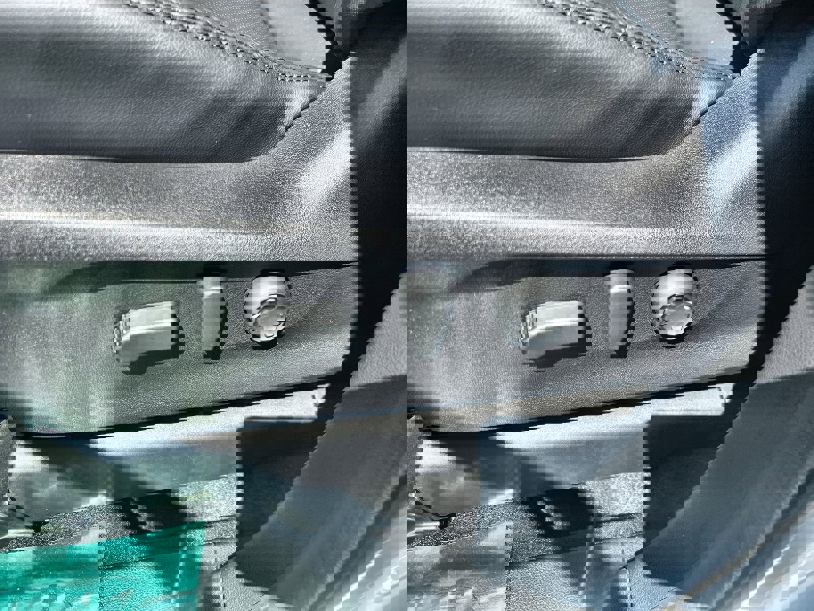 Used 2025 Subaru Ascent Bronze Edition w/ Onyx Package image 16