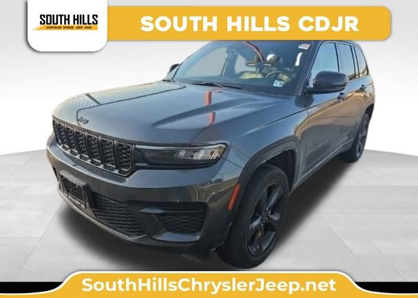 Used 2023 Jeep Grand Cherokee Altitude image 1