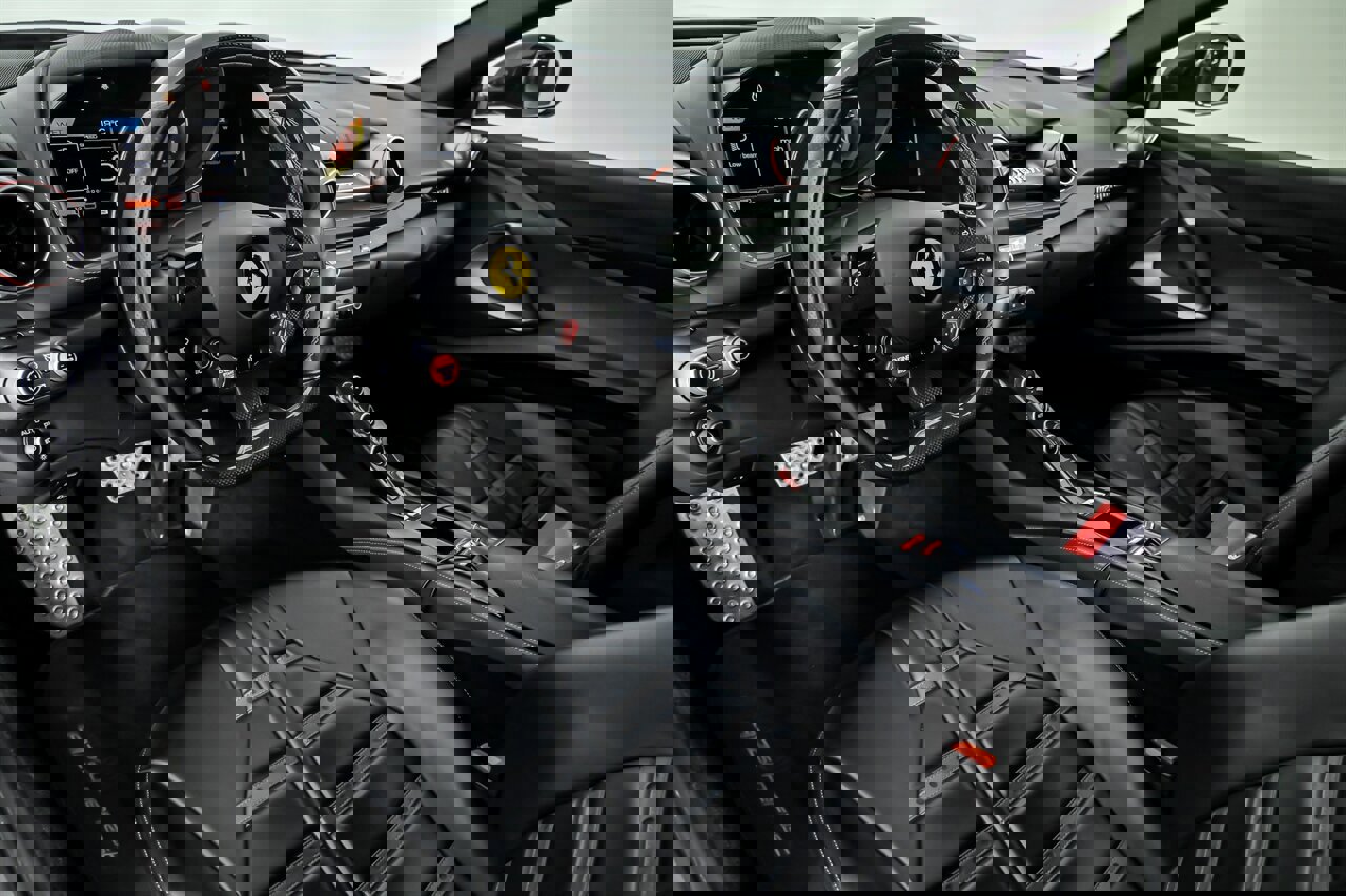 Used 2019 Ferrari 812 Superfast image 21