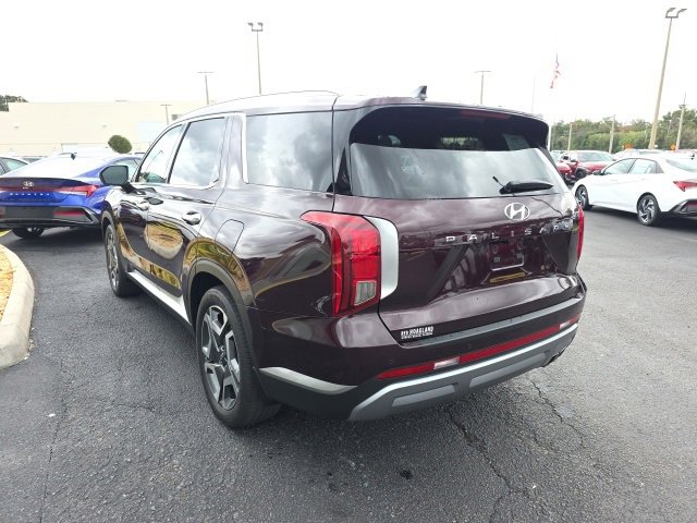 Used 2023 Hyundai Palisade SEL w/ Premium Package image 3
