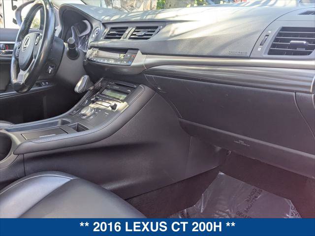 Used 2016 Lexus CT 200h image 24