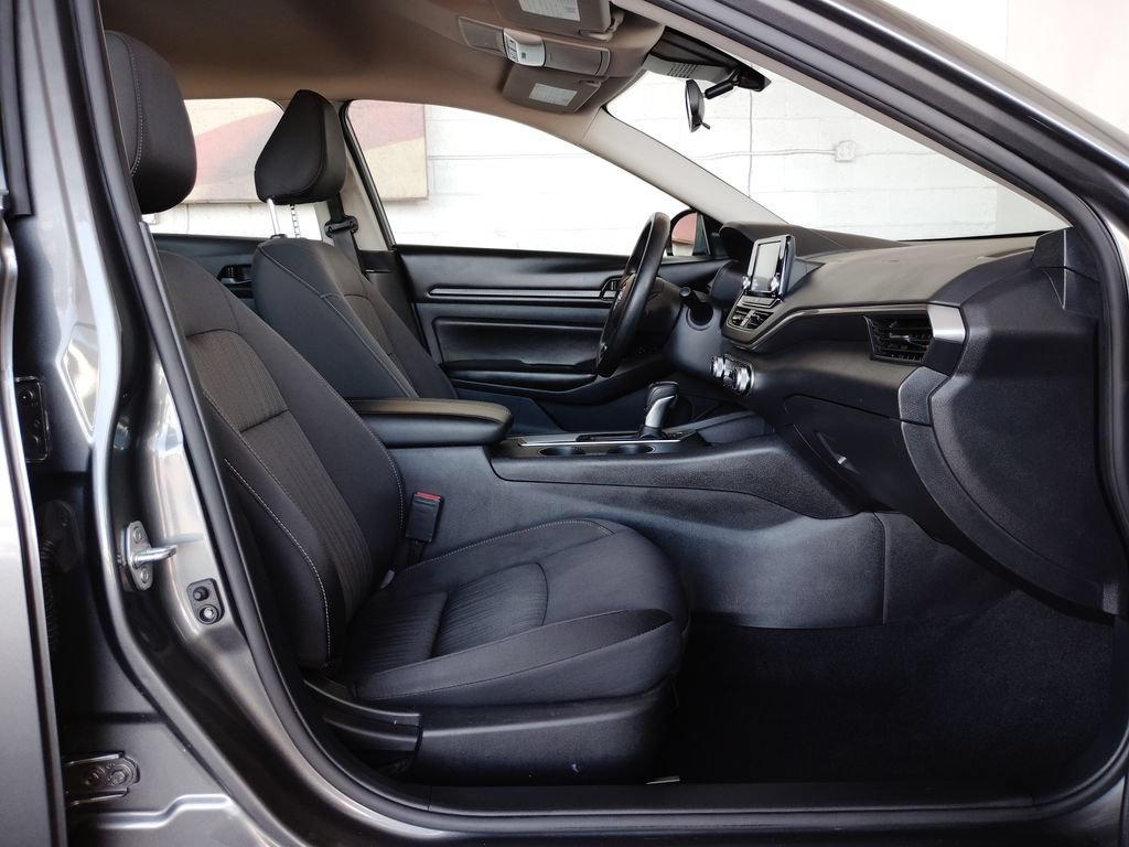 Used 2024 Nissan Altima 2.5 S FWD image 12